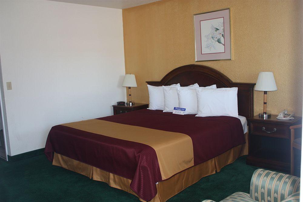 רדינג Value Inn & Suites מראה חיצוני תמונה