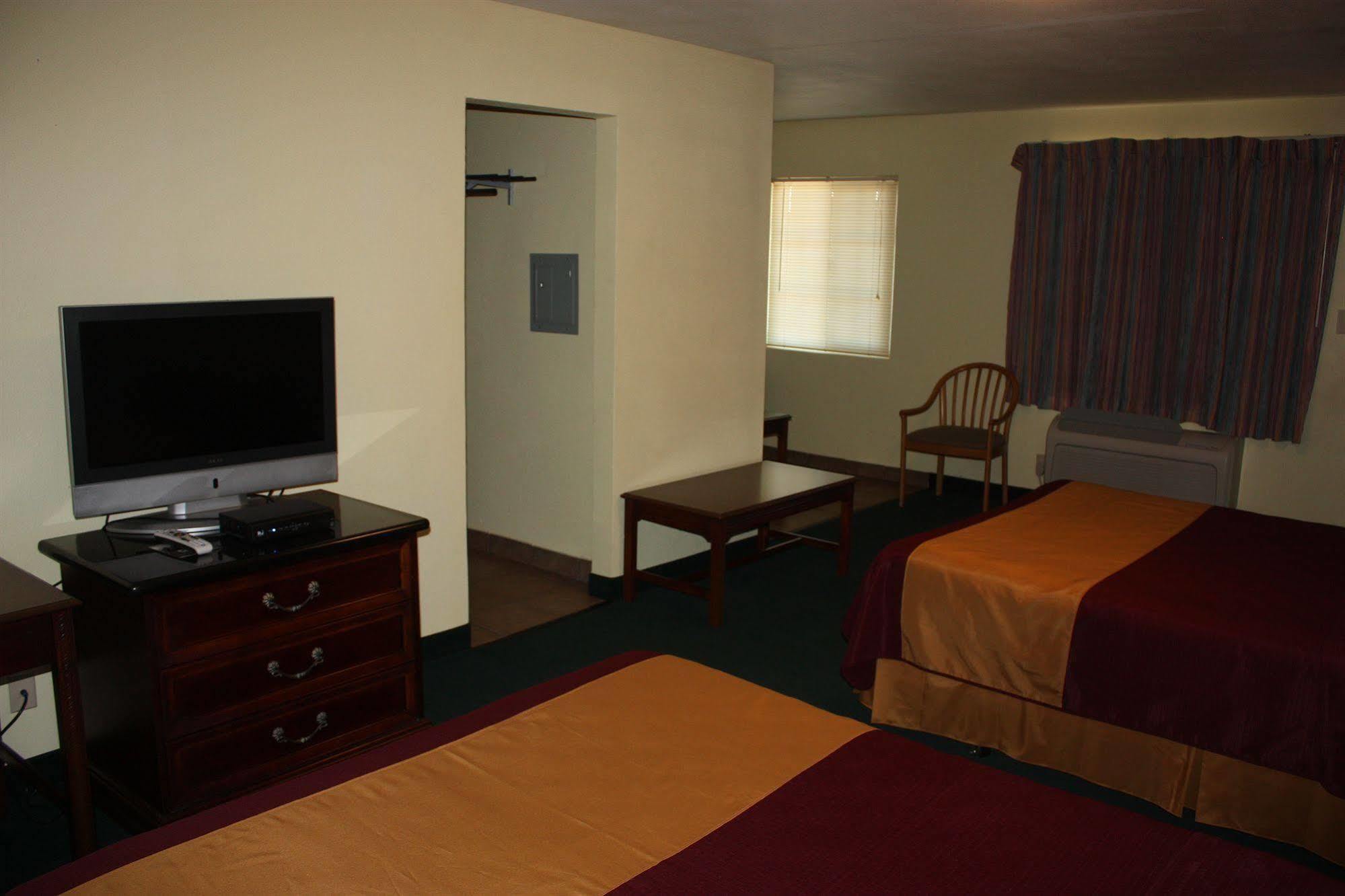 רדינג Value Inn & Suites מראה חיצוני תמונה