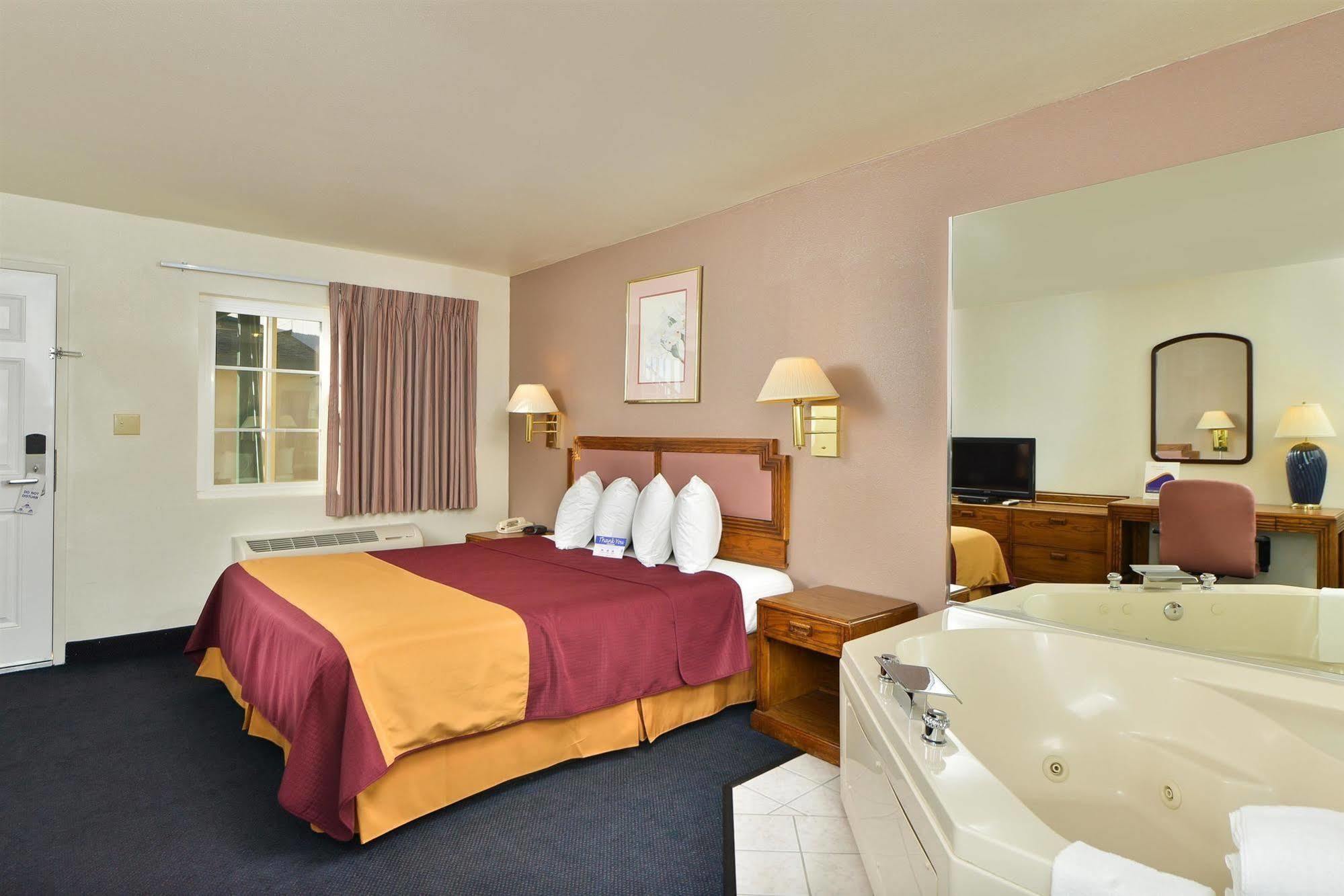 רדינג Value Inn & Suites מראה חיצוני תמונה
