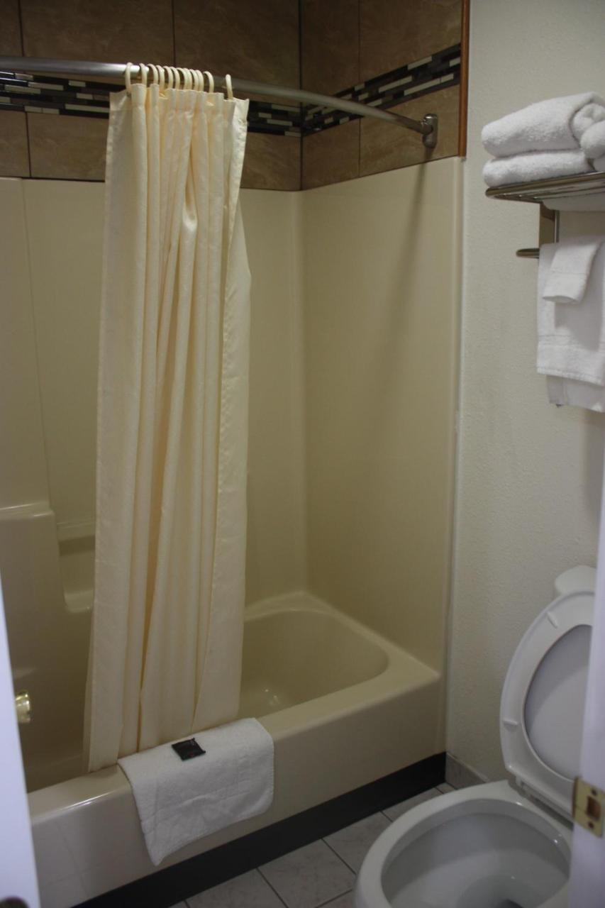 רדינג Value Inn & Suites מראה חיצוני תמונה